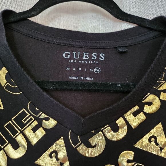 GUESS Men's Black and Gold Logo T-Shirt - Picture 2 of 4